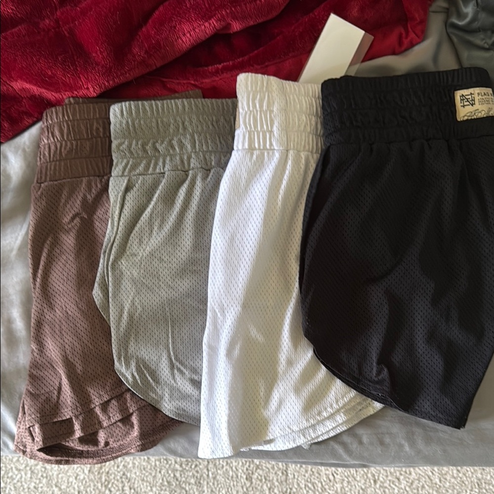WOMENS MOMENTUM PATCH SHORTS BUNDLE